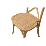 De CROSS-BACK houten restaurantstoel natuur